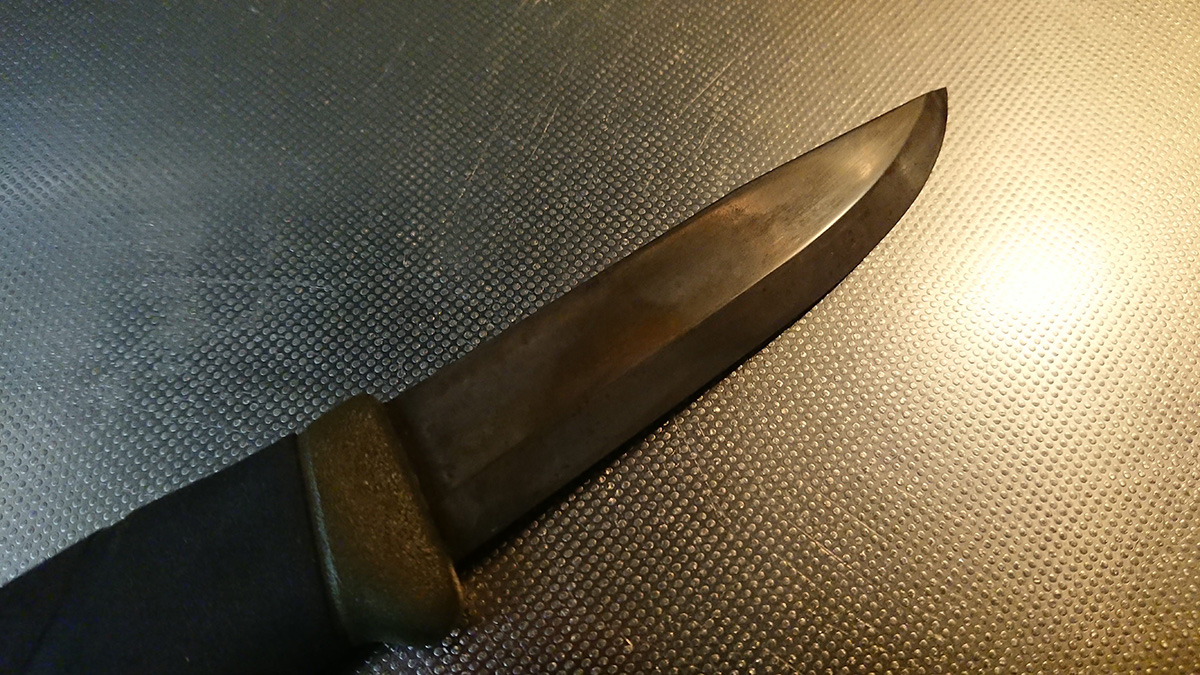 モーラナイフの再黒錆加工